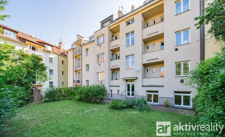 Prodej bytu 2+kk, 55 m², Vykáňská, Praha, Strašnice