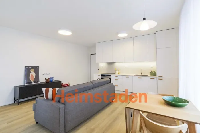 Pronájem bytu 2+kk, Praha - Holešovice, U Pergamenky, 55 m2