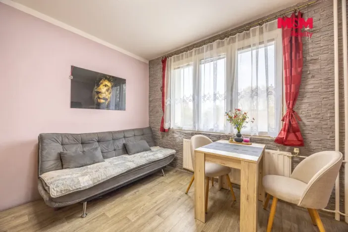 Prodej bytu 1+1, Klatovy - Klatovy IV, Za Tratí, 42 m2