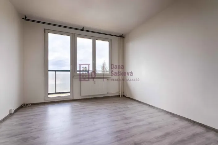 Pronájem bytu 2+kk, Jindřichův Hradec - Jindřichův Hradec III, sídliště Vajgar, 45 m2