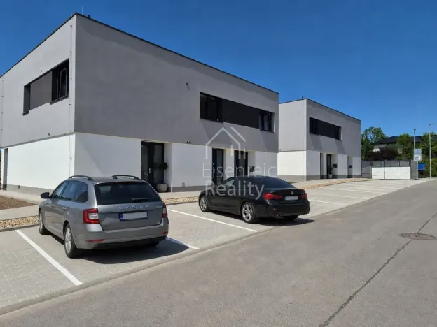 Prodej bytu 3+kk, 94 m², Pod Spáleníkem, Slatina