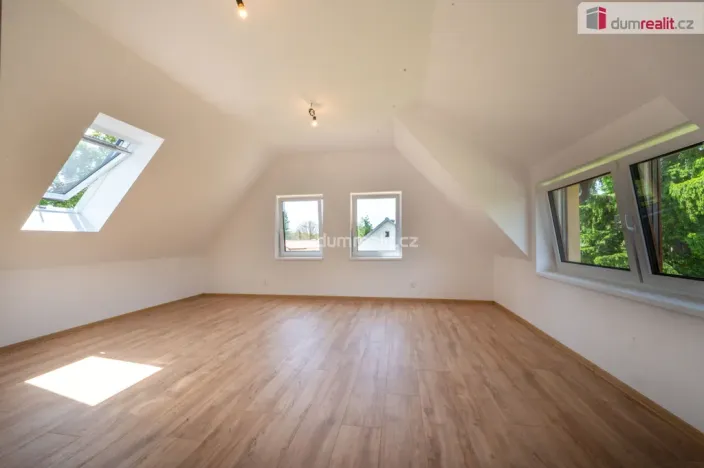 Prodej rodinného domu, Suchdol nad Lužnicí - Klikov, Husova, 187 m2