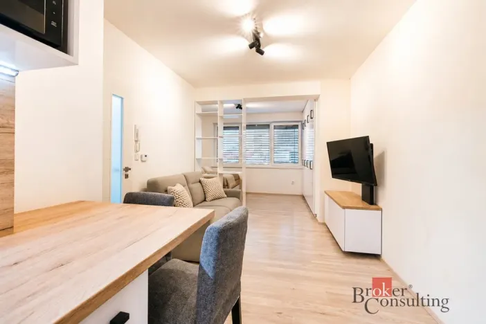 Prodej bytu 1+kk, Brno - Židenice, Vinařického, 42 m2