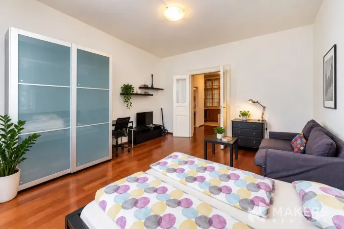 Prodej ubytování, Praha - Smíchov, Plzeňská, 70 m2