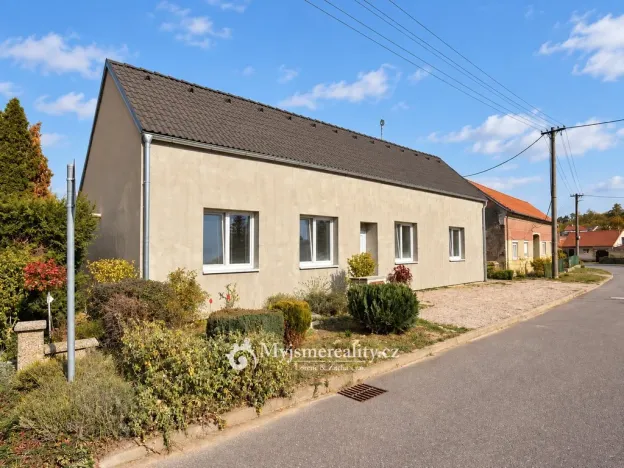 Prodej rodinného domu, 193 m², Žerůtky