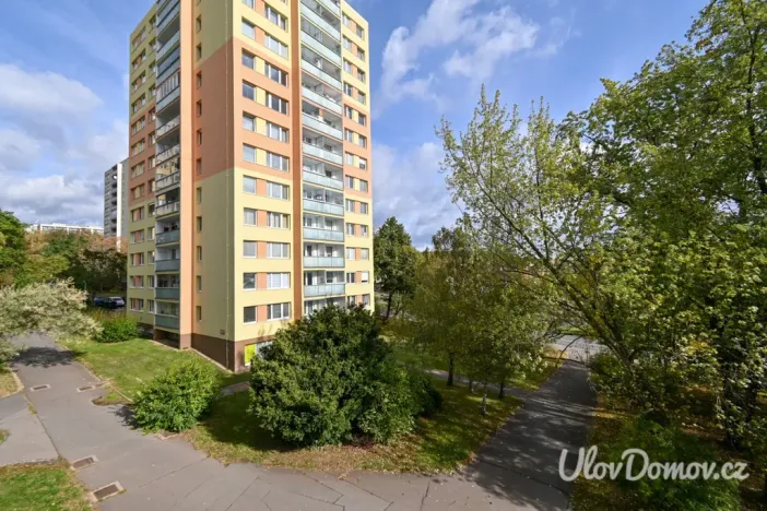 Prodej bytu 2+1, Praha - Kobylisy, Paláskova, 55 m2
