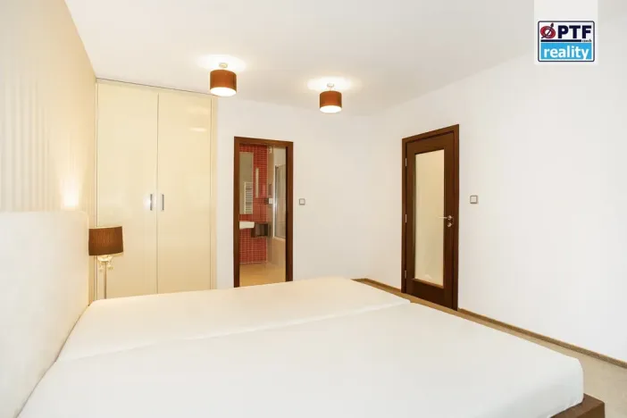 Pronájem bytu 2+kk, Plzeň - Jižní Předměstí, U Borského parku, 52 m2