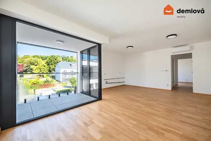 Pronájem bytu 2+kk, Ostrava, Na Burni, 61 m2