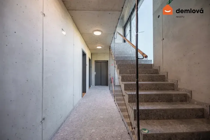 Pronájem bytu 2+kk, Ostrava, Na Burni, 61 m2