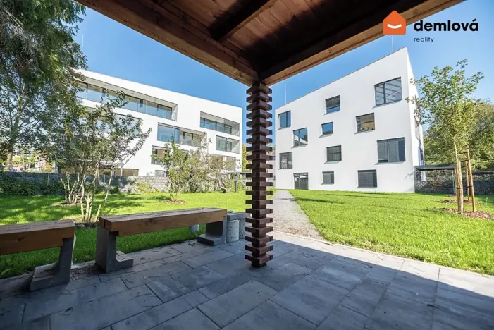 Pronájem bytu 2+kk, Ostrava, Na Burni, 61 m2