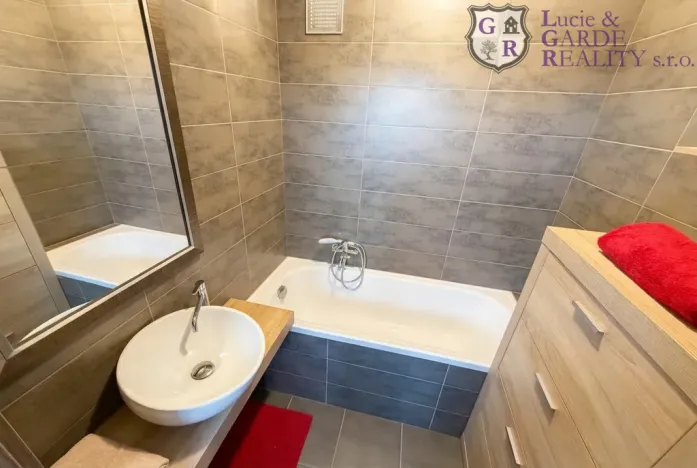 Pronájem bytu 2+1, Tábor, Sezimova, 58 m2