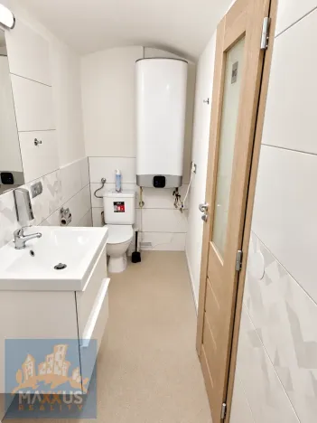 Prodej kanceláře, Praha - Holešovice, Jirečkova, 65 m2