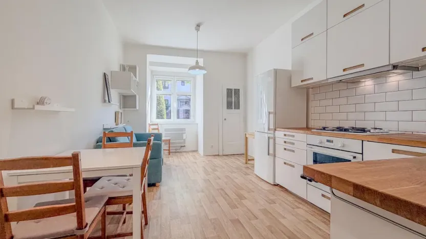 Pronájem bytu 2+kk, Praha - Žižkov, Jeseniova, 50 m2