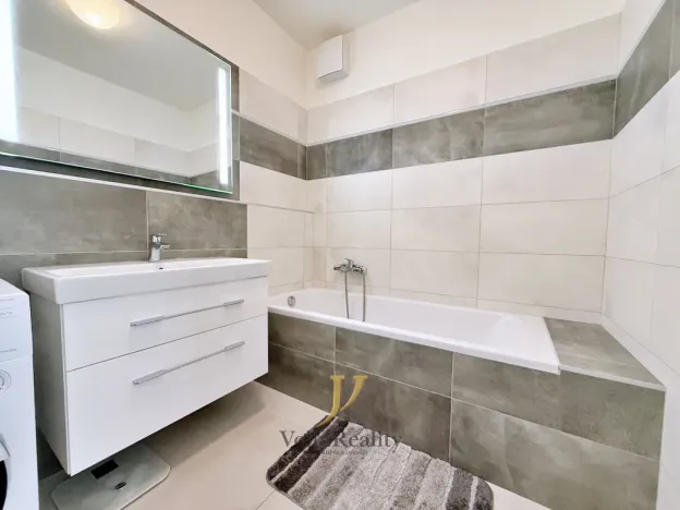Pronájem bytu 2+kk, Olomouc, Edvarda Beneše, 58 m2