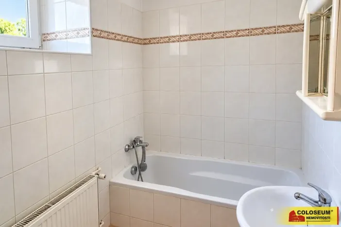 Pronájem bytu 3+1, Vysočany - Molenburk, 86 m2