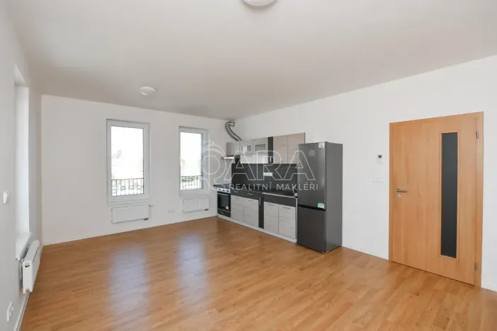 Pronájem bytu 1+kk, Benešov, 102. pluku, 32 m2