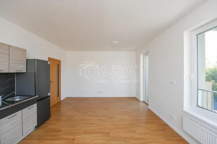 Pronájem bytu 1+kk, Benešov, 102. pluku, 32 m2