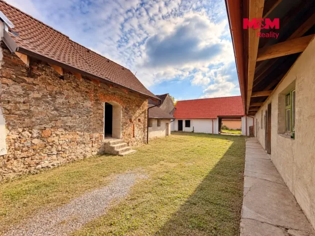 Prodej rodinného domu, Vesce, 242 m2