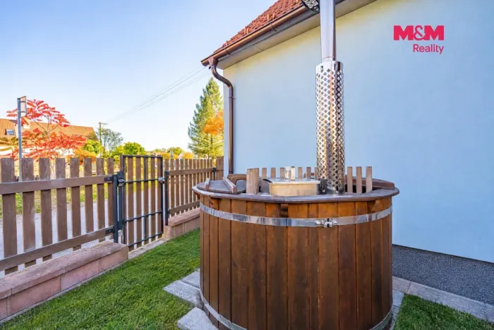 Prodej rodinného domu, Lužnice, 180 m2