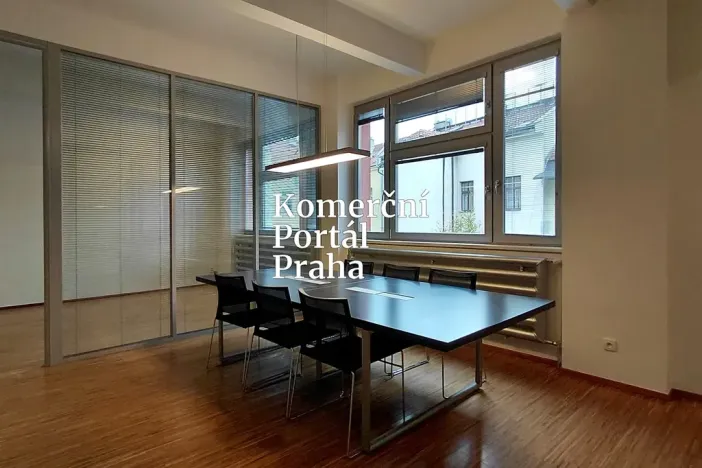 Pronájem kanceláře, Praha - Žižkov, Husitská, 180 m2
