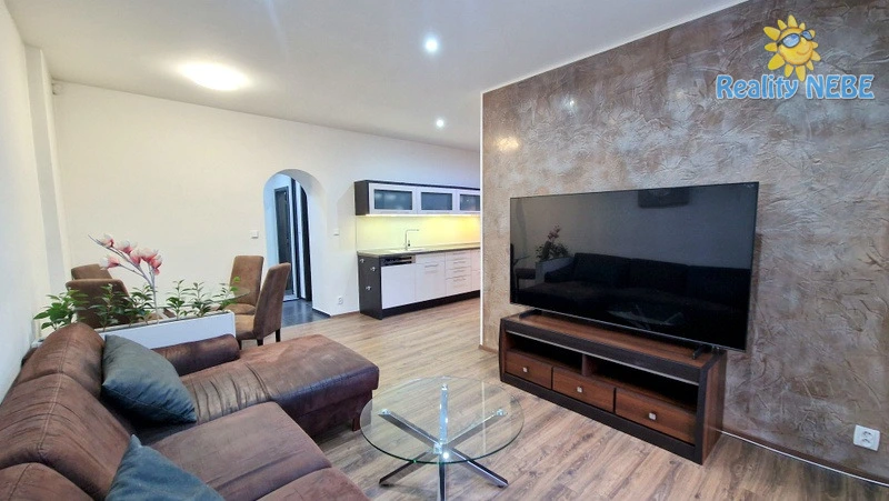 Pronájem bytu 2+kk, Praha - Vršovice, Moskevská, 46 m2