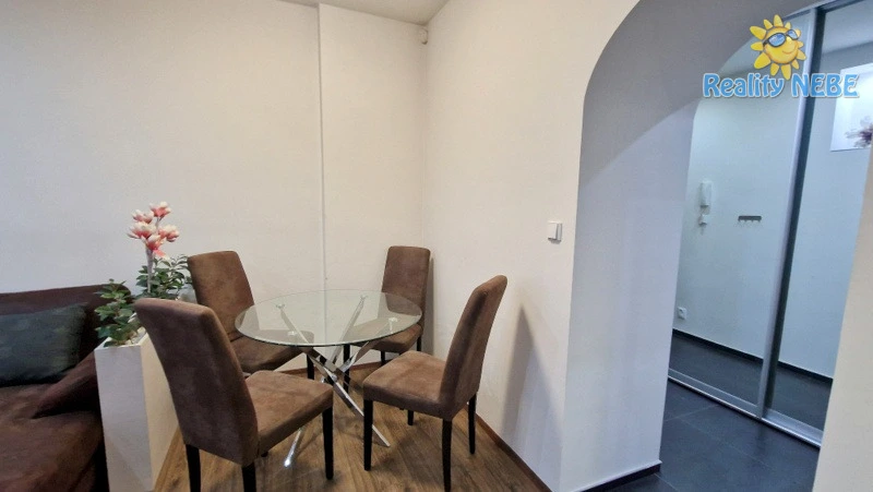Pronájem bytu 2+kk, Praha - Vršovice, Moskevská, 46 m2