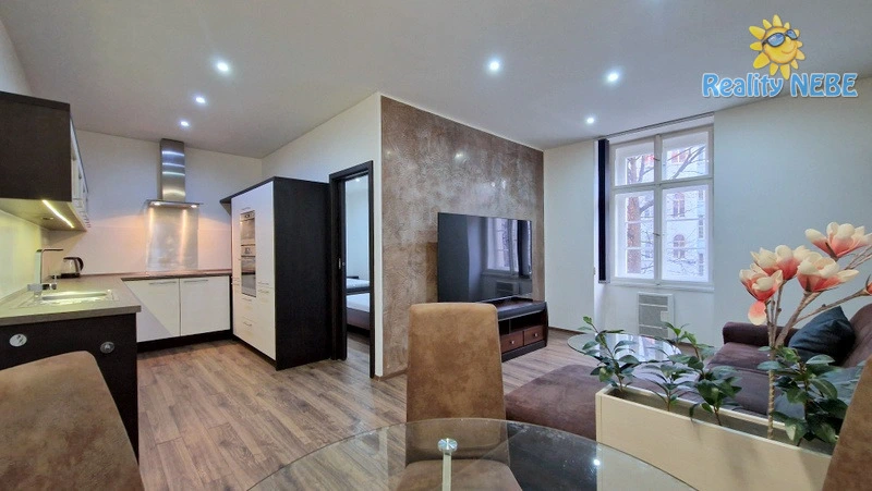 Pronájem bytu 2+kk, Praha - Vršovice, Moskevská, 46 m2