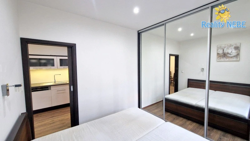Pronájem bytu 2+kk, Praha - Vršovice, Moskevská, 46 m2