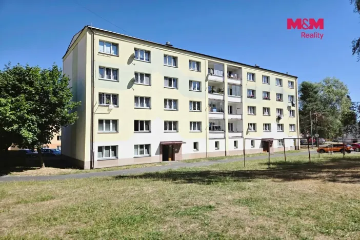 Prodej bytu 3+1, Rotava, Sídliště, 72 m2
