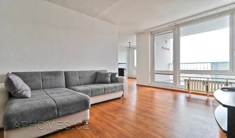 Pronájem bytu 2+kk, Praha - Kobylisy, Hlaváčova, 58 m2