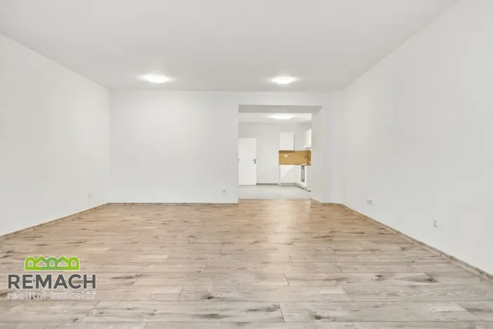 Pronájem bytu 1+1, Náchod, Masarykovo náměstí, 74 m2