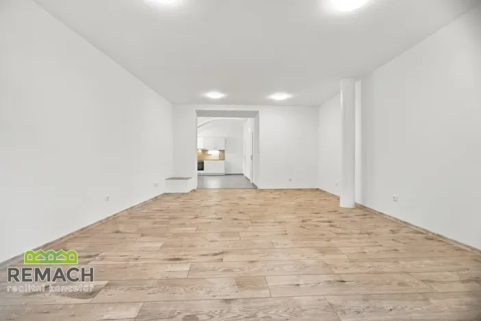 Pronájem bytu 1+1, Náchod, Masarykovo náměstí, 72 m2
