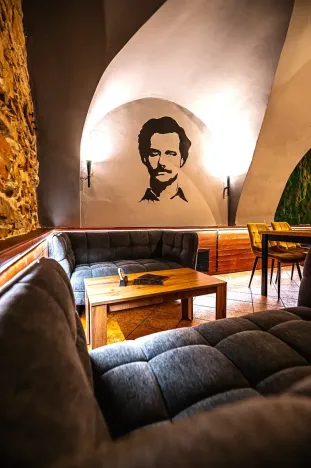 Pronájem restaurace, Chrudim, Palackého třída, 260 m2