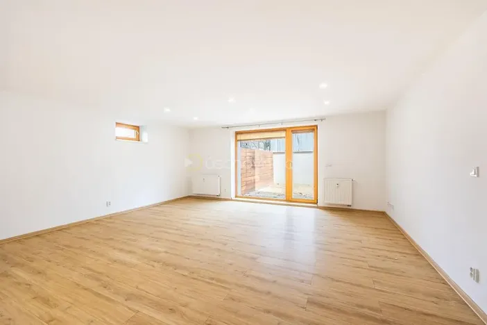 Pronájem bytu 2+kk, Praha - Lhotka, K Novému dvoru, 64 m2