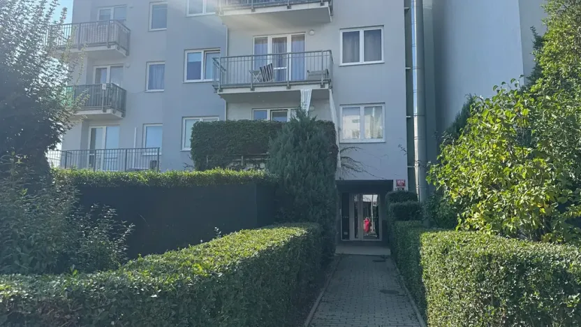Pronájem bytu 2+kk, Praha - Řeporyje, Wiesenthalova, 84 m2