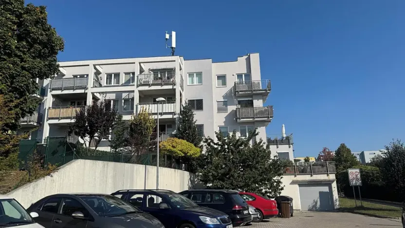 Pronájem bytu 2+kk, Praha - Řeporyje, Wiesenthalova, 84 m2