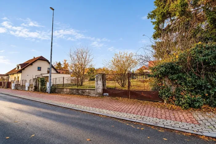 Prodej pozemku pro bydlení, Praha - Hloubětín, Mochovská, 294 m2