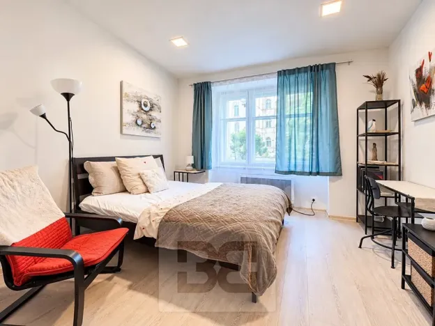 Pronájem bytu 1+kk, Praha - Vršovice, Moskevská, 28 m2