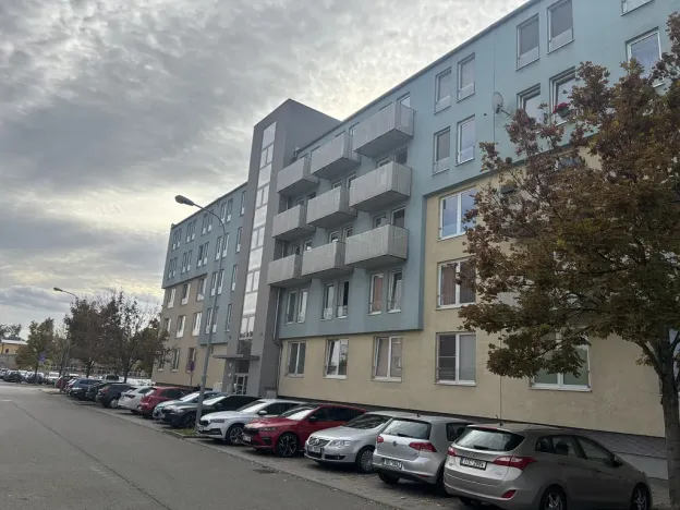 Pronájem bytu 2+kk, Brno, Zderadova, 50 m2