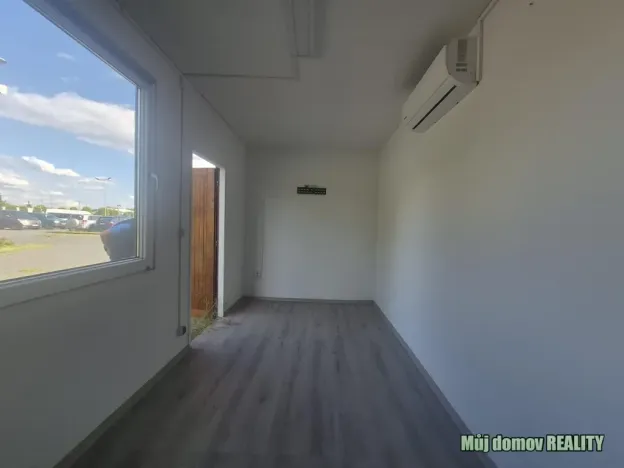 Pronájem nemovitosti, 500 m², Kostelecká, Praha 9, Čakovice