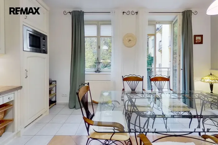 Prodej bytu 3+1, Karlovy Vary, Mariánskolázeňská, 141 m2