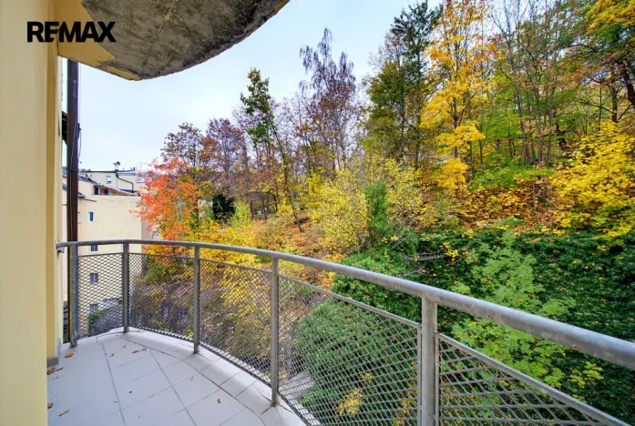 Prodej bytu 3+1, Karlovy Vary, Mariánskolázeňská, 141 m2