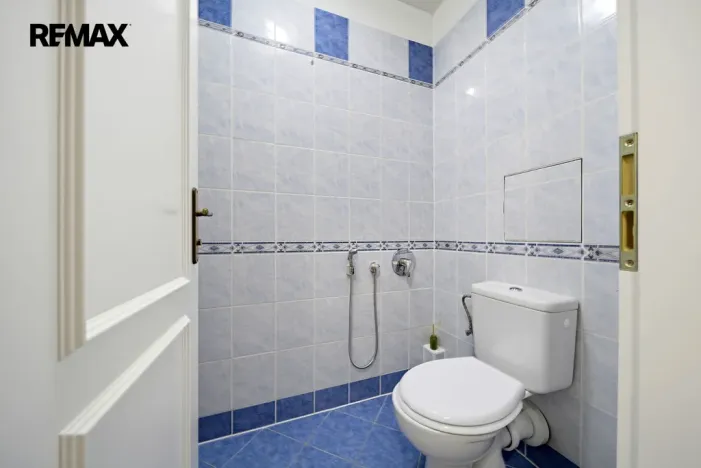 Prodej bytu 3+1, Karlovy Vary, Mariánskolázeňská, 141 m2