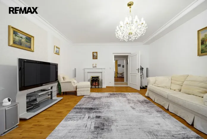 Prodej bytu 3+1, Karlovy Vary, Mariánskolázeňská, 141 m2
