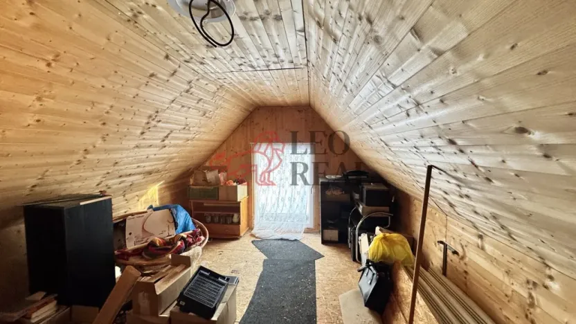 Prodej rodinného domu, Lopeník, 250 m2