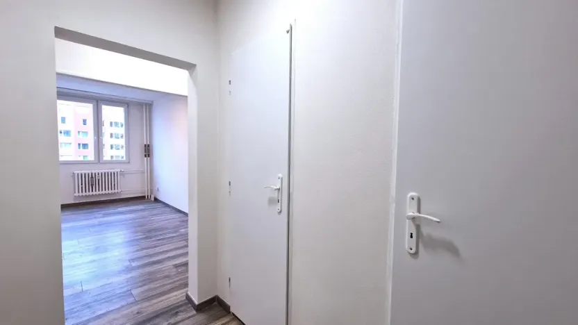 Pronájem bytu 2+kk, Praha - Kamýk, Cuřínova, 43 m2