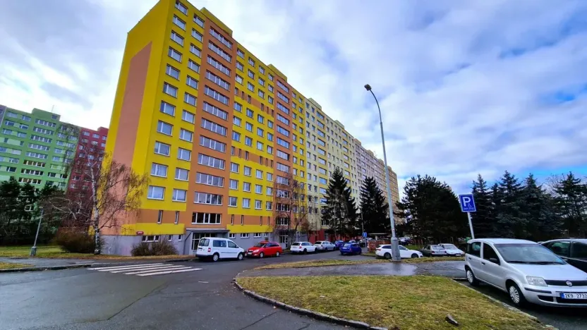 Pronájem bytu 2+kk, Praha - Kamýk, Cuřínova, 43 m2