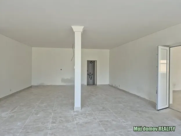 Pronájem nemovitosti, 300 m², Husitské náměstí, Žatec