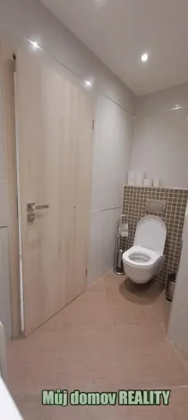 Pronájem bytu 2+1, Praha - Žižkov, Olšanská, 79 m2