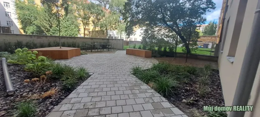 Pronájem bytu 3+kk, Praha - Žižkov, Jeseniova, 64 m2